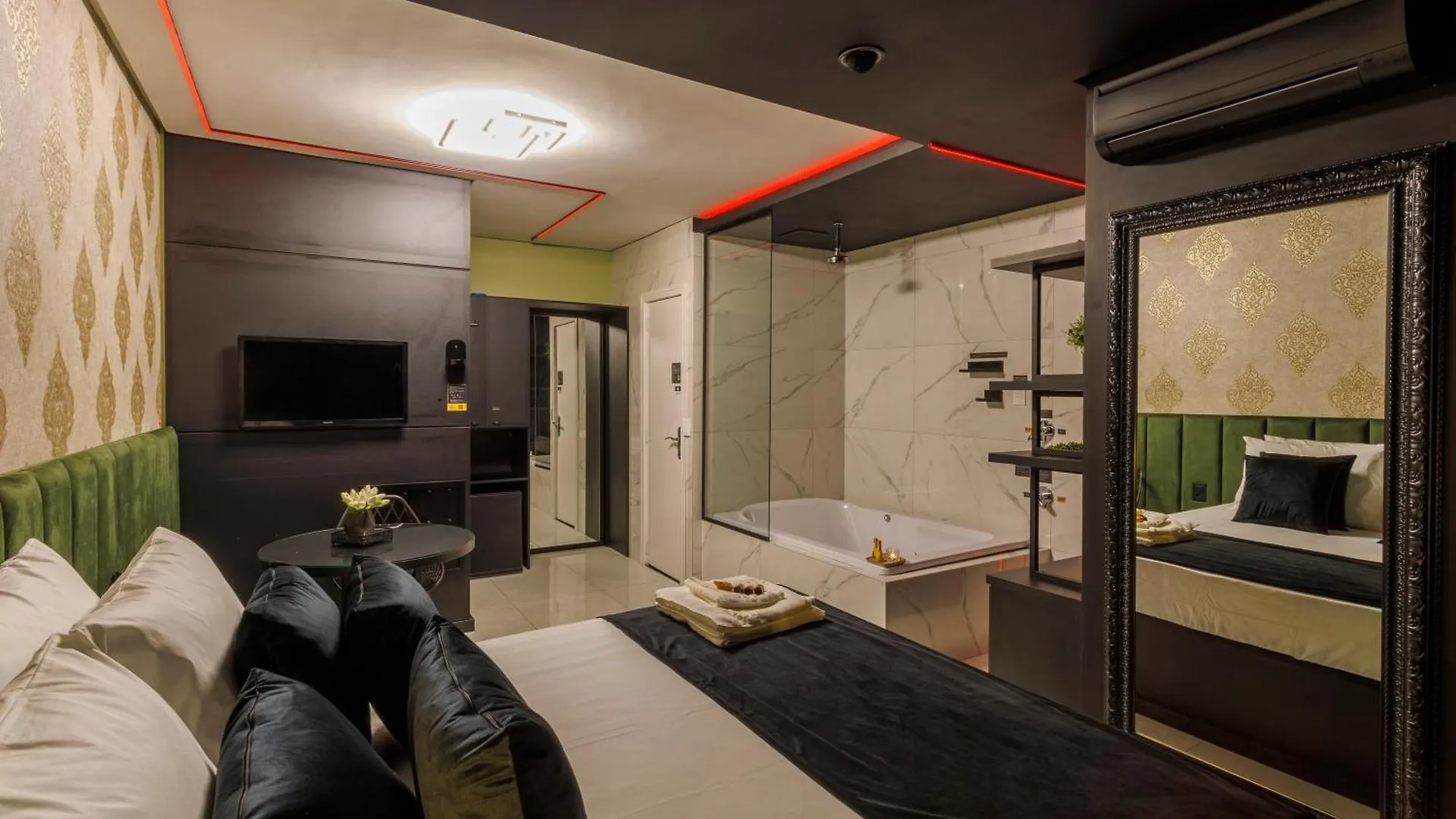 Hodinový hotel Medieval Motel Spa - Porto Alegre-Rs