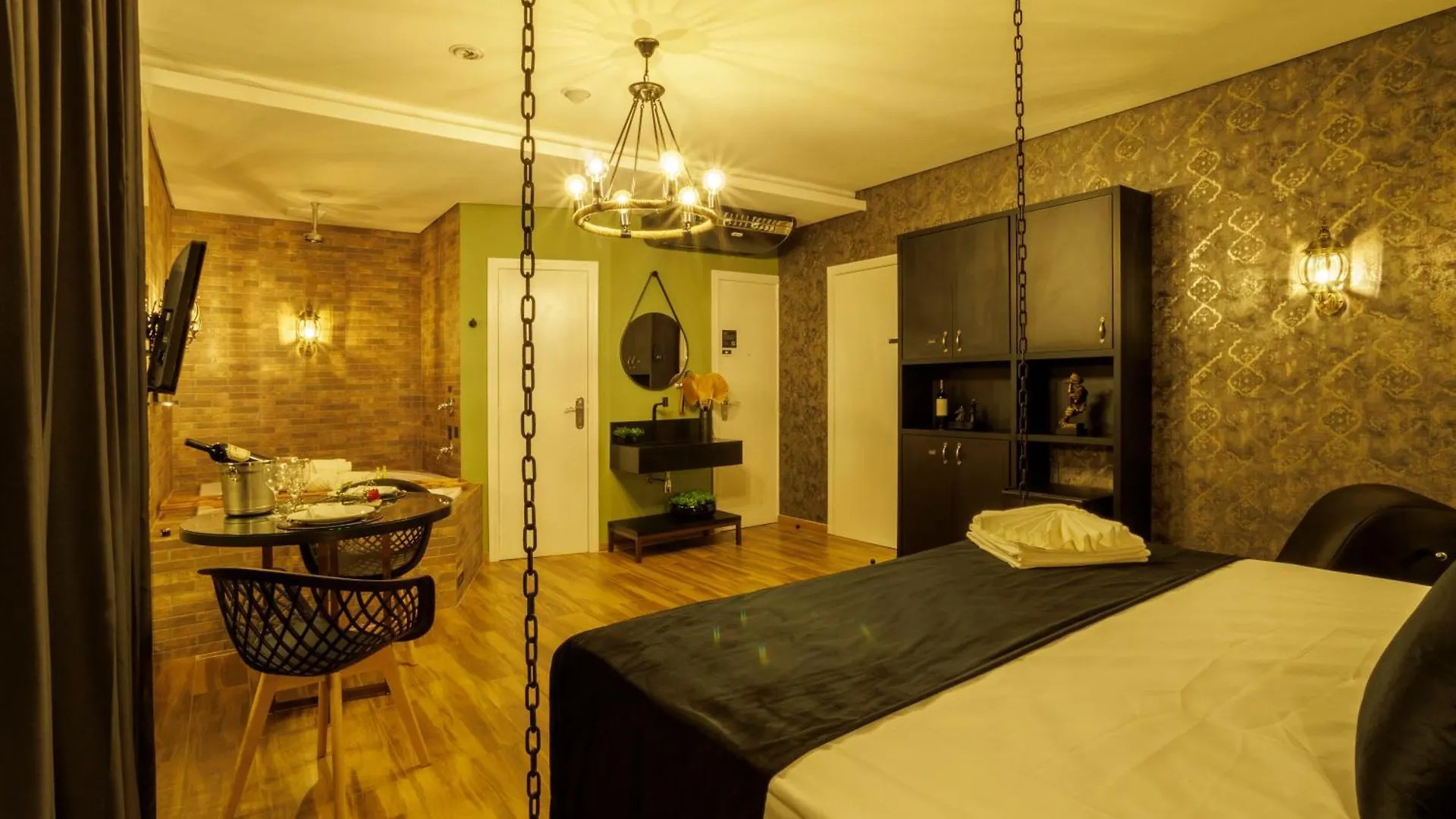 Hodinový hotel Medieval Motel Spa - Porto Alegre-Rs