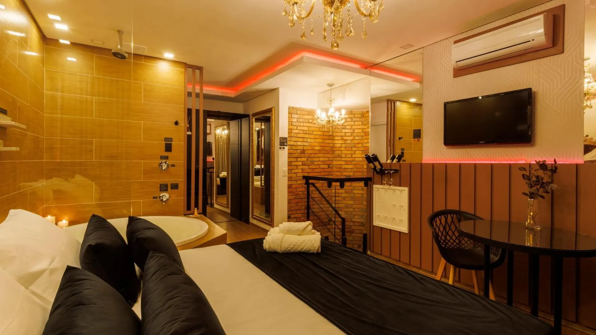 Hodinový hotel Medieval Motel Spa - Porto Alegre-Rs Brazílie